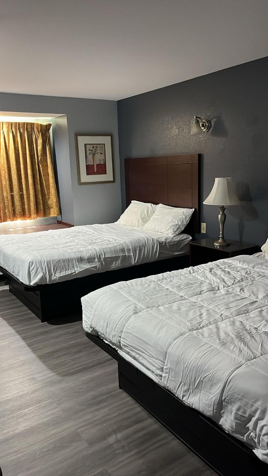 Blisspoint Inn & Suites, Northwood Bagian luar foto